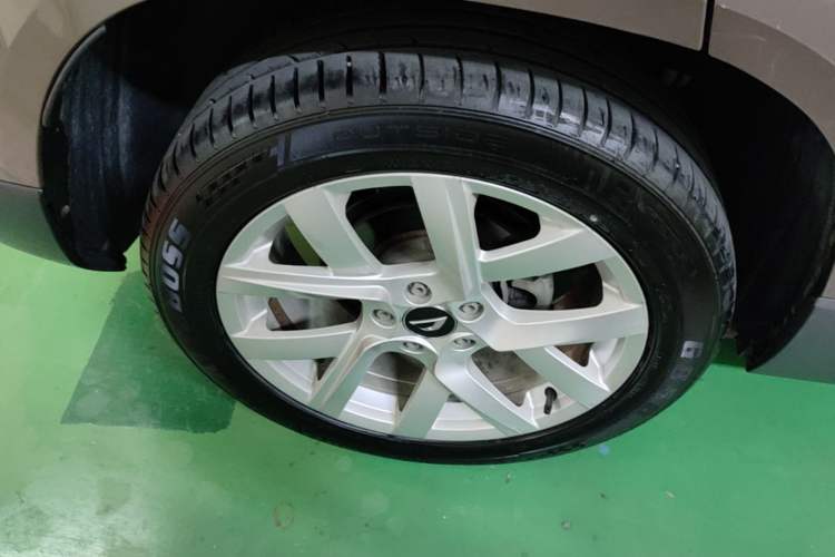 Used Jetta VS5 2019 280TSI Automatic Enjoyment Model Right Rear Wheel Hub
