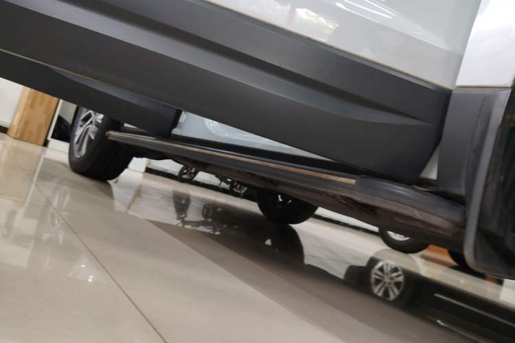 Used Jetta VS5 2019 280TSI Automatic Glory Edition Right Side Sill