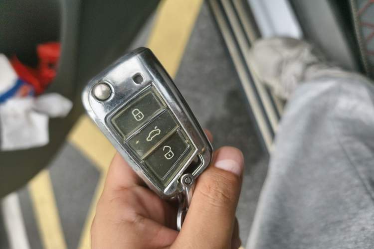 Used Jetta VS5 2019 280TSI Automatic Enjoyment Model Vehicle Key