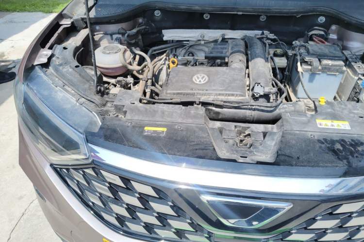 Used Jetta VS5 2019 280TSI Automatic Glory Edition Engine Bay Right