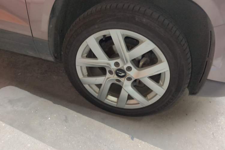 Used Jetta VS5 2019 280TSI Automatic Enjoyment Model Right Front Wheel Hub