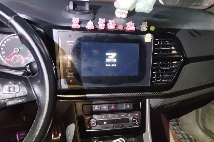 Used Jetta VS5 2019 280TSI Automatic Glory Edition Audio And AC Panel
