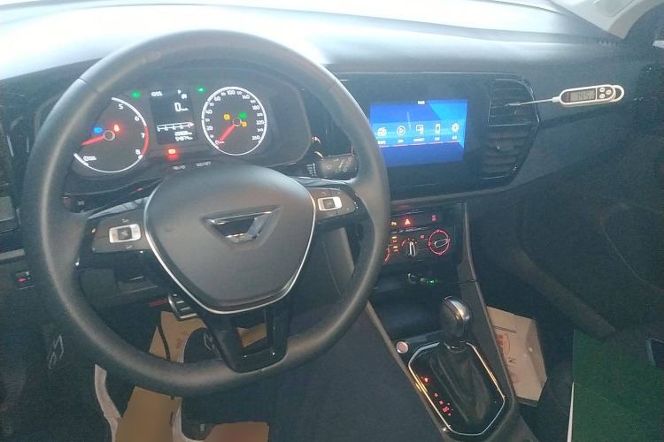 Used Jetta VS5 2019 280TSI Automatic Enjoyment Model Center Console