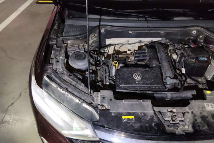 Used Jetta VS5 2019 280TSI Automatic Glory Edition Engine Bay Right