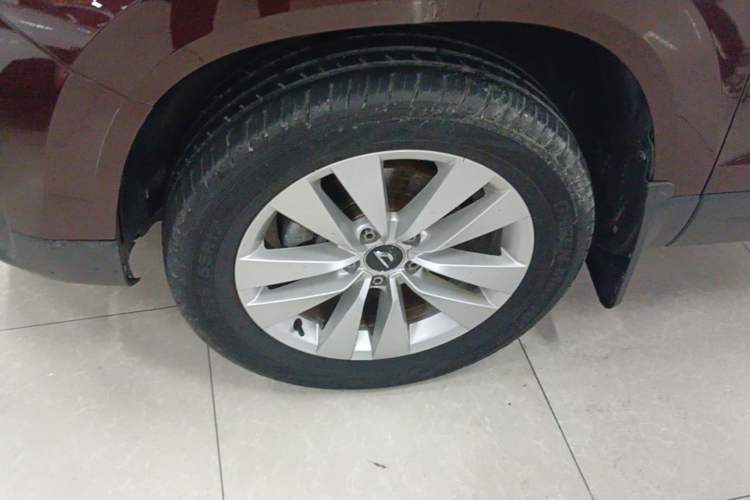Used Jetta VS5 2019 280TSI Automatic Trend Model Exterior 4
