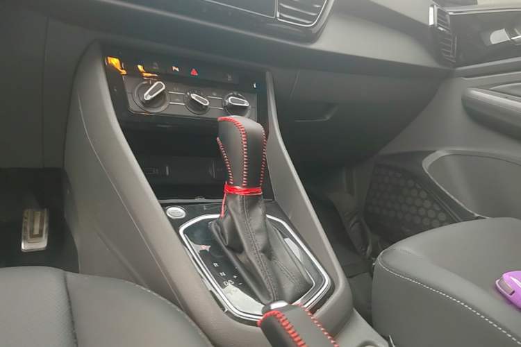 Used Jetta VS5 2019 280TSI Automatic Enjoyment Model Gear Lever