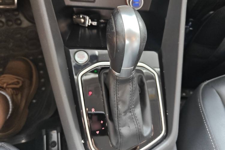 Used Jetta VS5 2019 280TSI Automatic Enjoyment Model Gear Lever