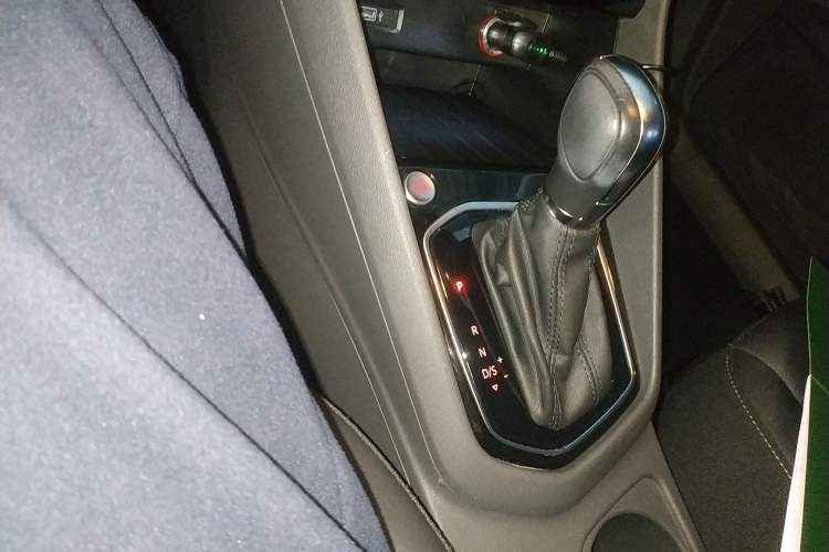 Used Jetta VS5 2019 280TSI Automatic Enjoyment Model Gear Lever