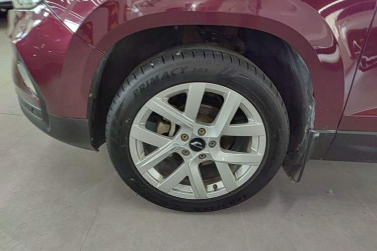 Used Jetta VS5 2019 280TSI Automatic Enjoyment Model Left Front Wheel Hub