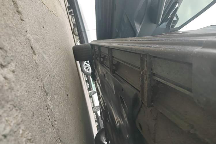 Used Jetta VS5 2019 280TSI Automatic Enjoyment Model Left Side Sill