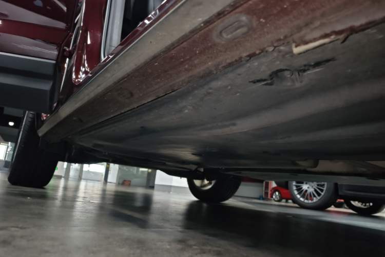 Used Jetta VS5 2019 280TSI Automatic Enjoyment Model Right Side Sill