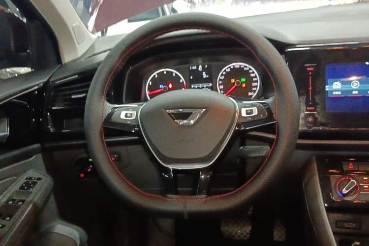 Used Jetta VS5 2019 280TSI Automatic Trend Model Steering Wheel