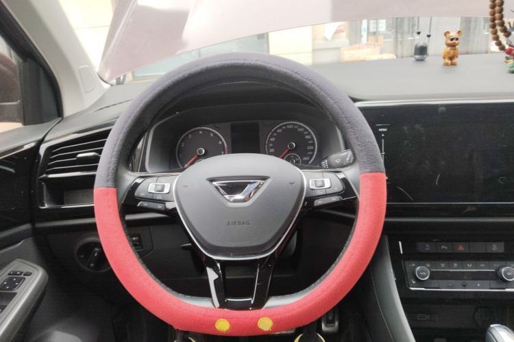 Used Jetta VS5 2019 280TSI Automatic Glory Edition Steering Wheel