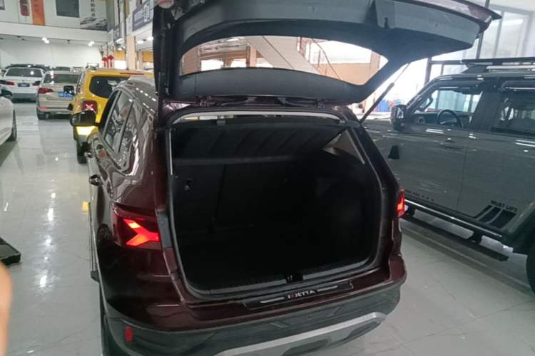 Used Jetta VS5 2019 280TSI Automatic Enjoyment Model Trunk