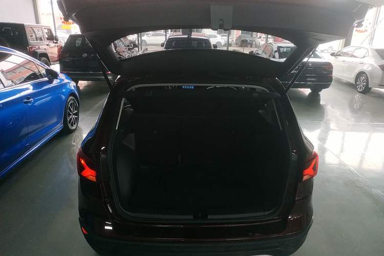 Used Jetta VS5 2019 280TSI Automatic Enjoyment Model Trunk