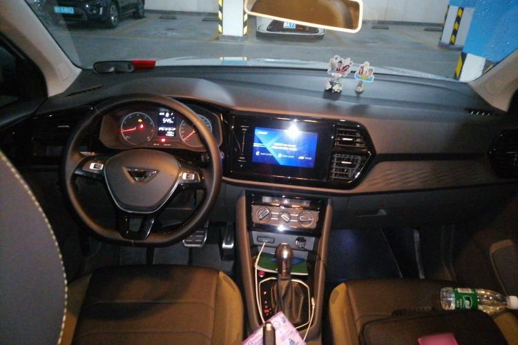 Used Jetta VS5 2019 280TSI Automatic Enjoyment Model Center Console