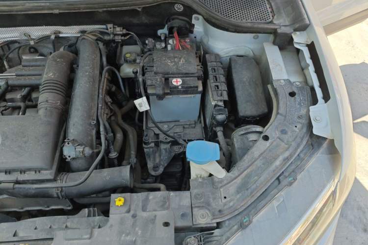Used Jetta VS5 2019 280TSI Automatic Enjoyment Model Engine Bay Left