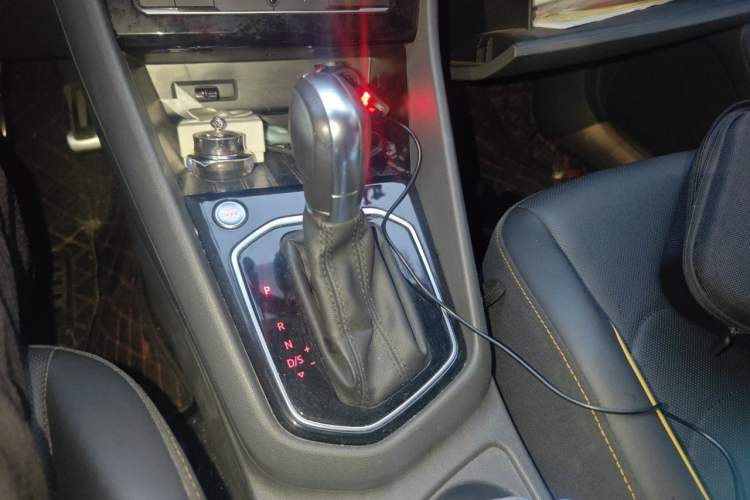 Used Jetta VS5 2019 280TSI Automatic Glory Edition Gear Lever