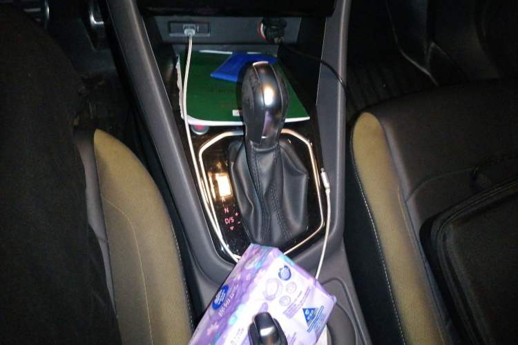 Used Jetta VS5 2019 280TSI Automatic Enjoyment Model Gear Lever