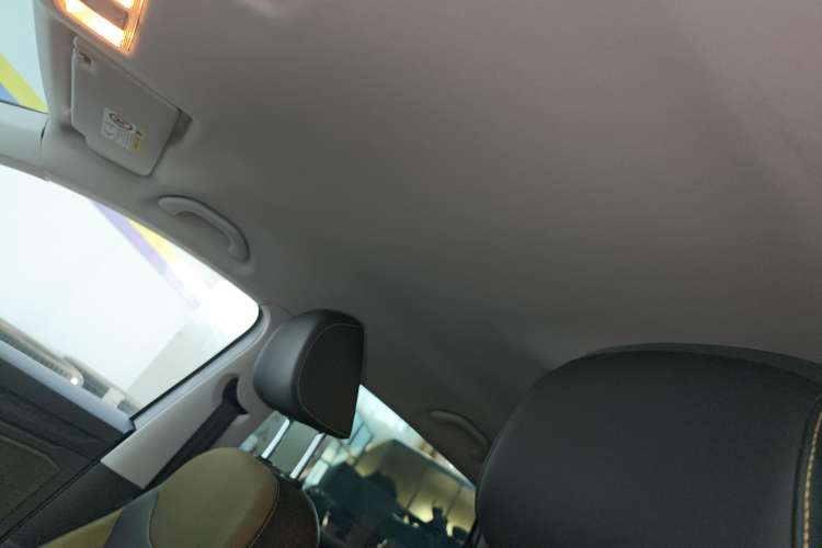 Used Jetta VS5 2019 280TSI Automatic Enjoyment Model Headliner
