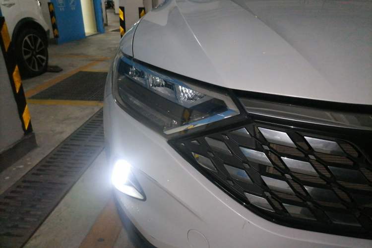 Used Jetta VS5 2019 280TSI Automatic Enjoyment Model Right Front Headlight