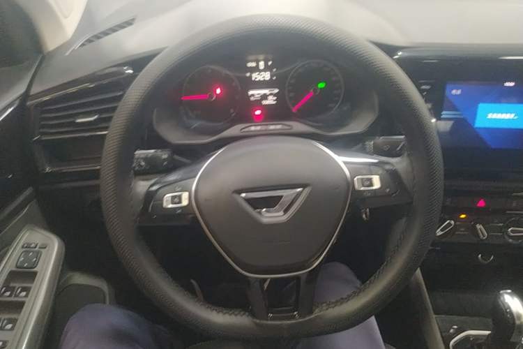 Used Jetta VS5 2019 280TSI Automatic Trend Model Steering Wheel