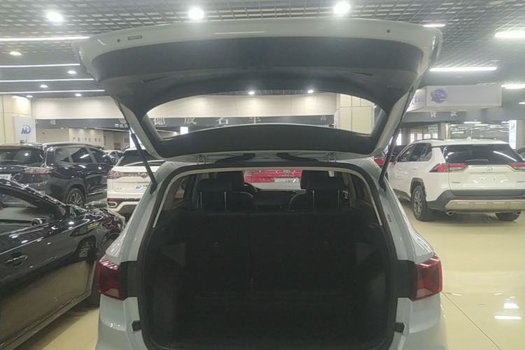 Used Jetta VS5 2019 280TSI Automatic Trend Model Trunk