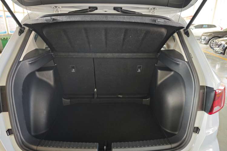 Used Jetta VS5 2019 280TSI Automatic Enjoyment Model Trunk