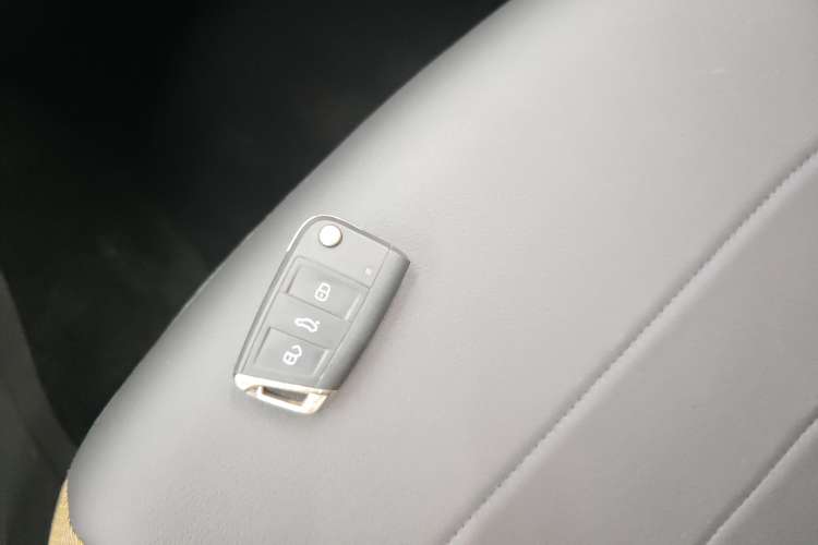 Used Jetta VS5 2019 280TSI Automatic Enjoyment Model Vehicle Key