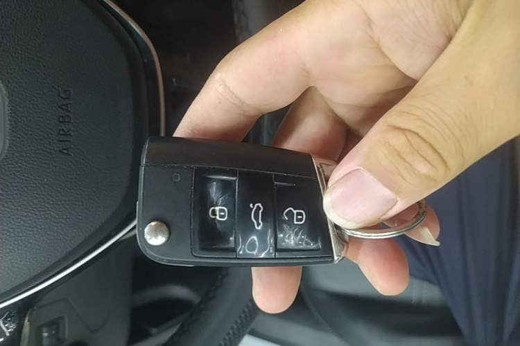 Used Jetta VS5 2019 280TSI Automatic Trend Model Vehicle Key