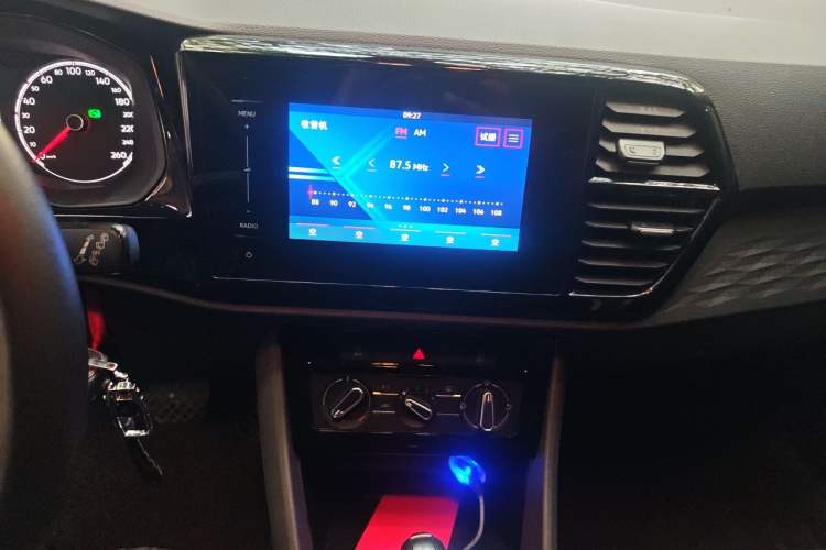 Used Jetta VS5 2019 280TSI Automatic Trend Model Audio And AC Panel