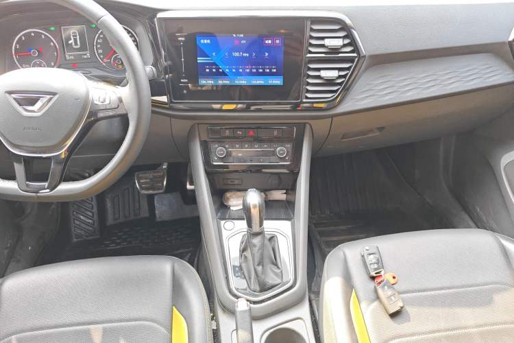 Used Jetta VS5 2019 280TSI Automatic Glory Edition Audio And AC Panel