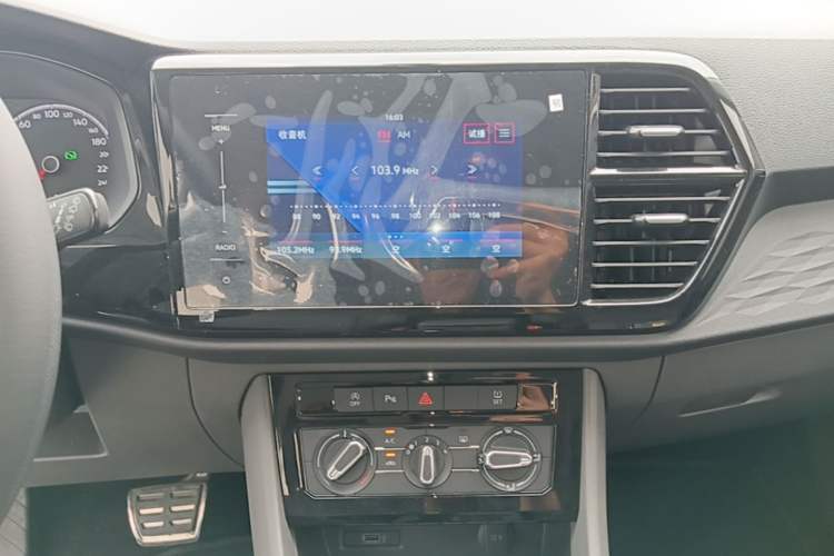Used Jetta VS5 2019 280TSI Automatic Enjoyment Model Audio And AC Panel