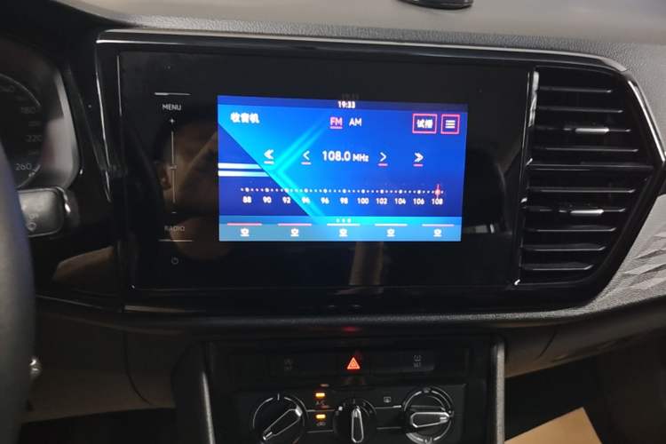 Used Jetta VS5 2019 280TSI Manual Entry-Level Model Audio And AC Panel