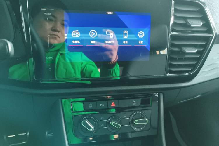 Used Jetta VS5 2019 280TSI Automatic Enjoyment Model Audio And AC Panel
