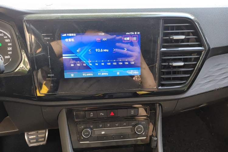 Used Jetta VS5 2019 280TSI Automatic Glory Edition Audio And AC Panel