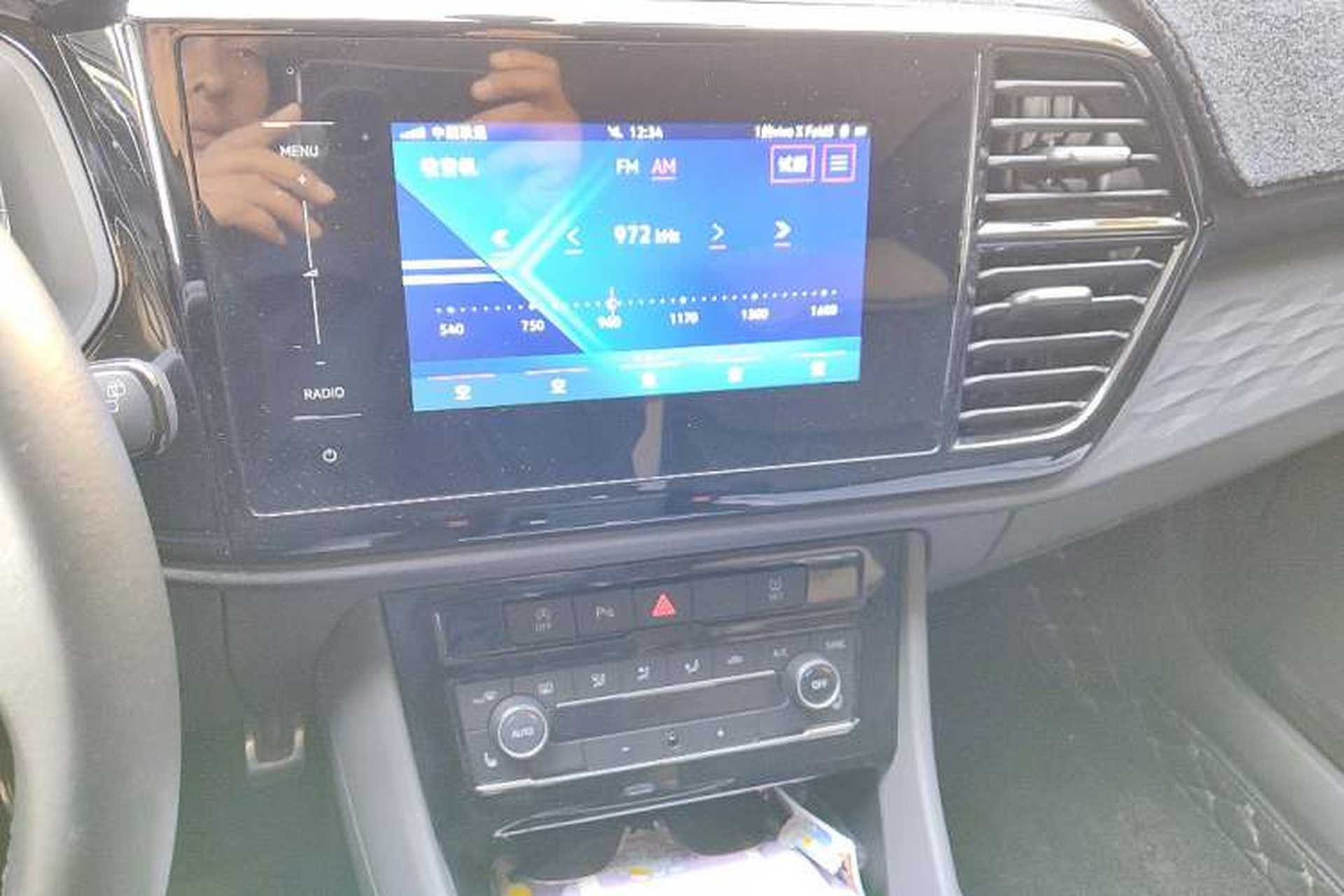 Used Jetta VS5 2019 280TSI Automatic Glory Edition Audio And AC Panel