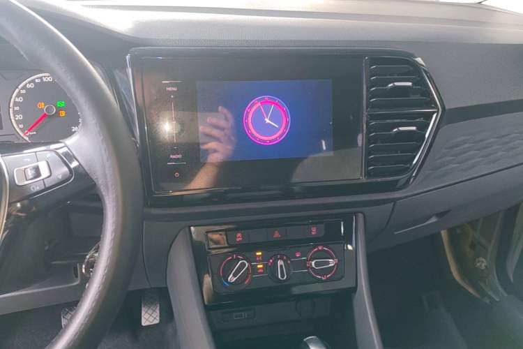 Used Jetta VS5 2019 280TSI Automatic Trend Model Audio And AC Panel