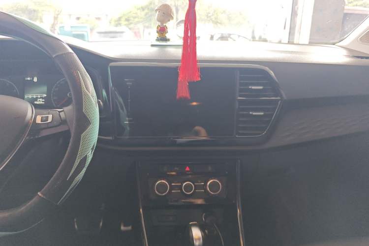 Used Jetta VS5 2019 280TSI Automatic Enjoyment Model Audio And AC Panel