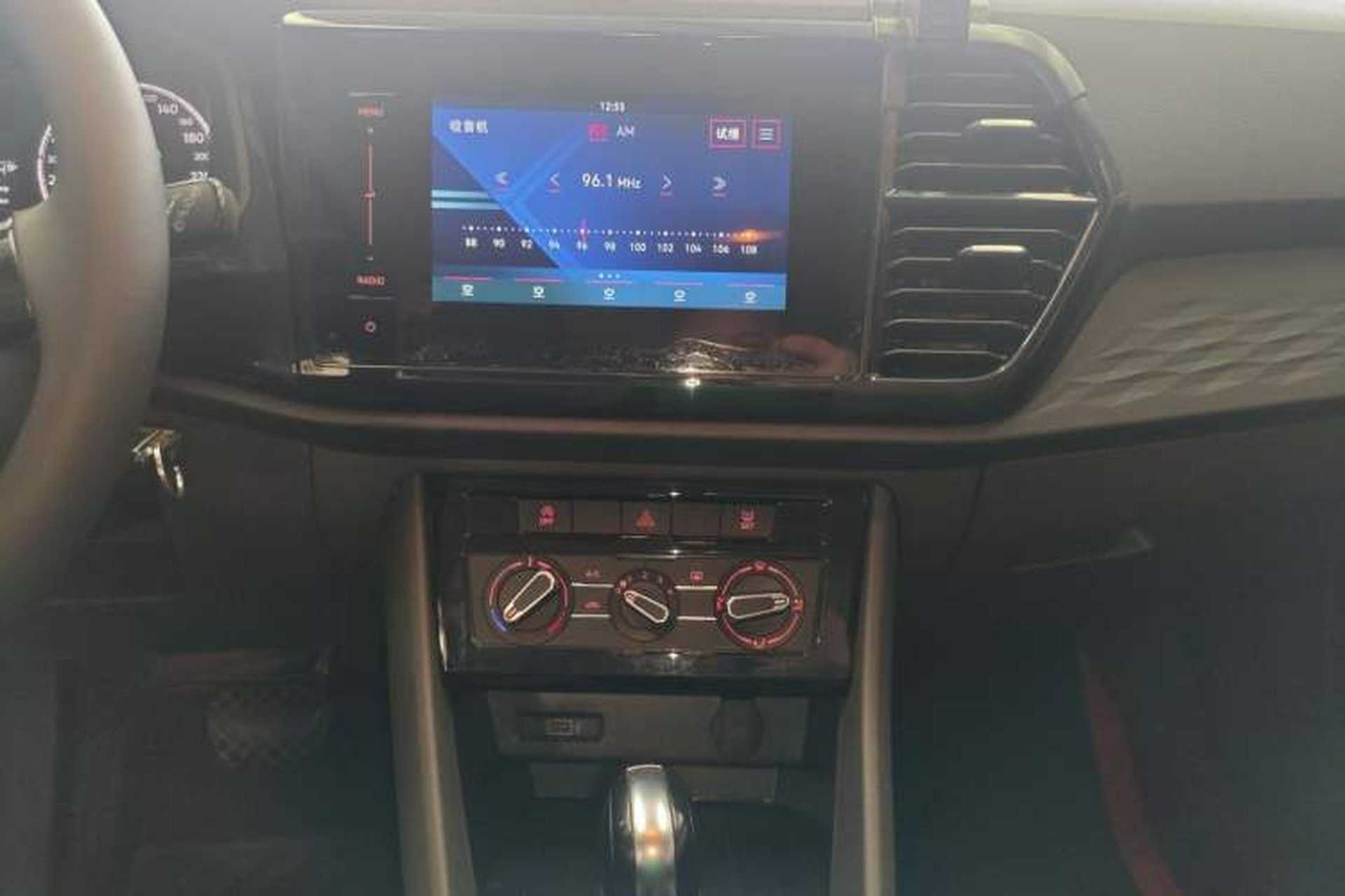 Used Jetta VS5 2019 280TSI Automatic Trend Model Audio And AC Panel