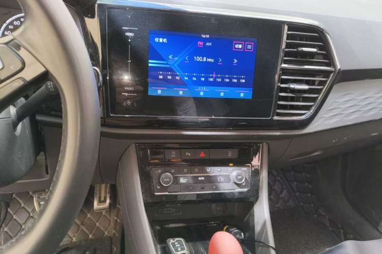 Used Jetta VS5 2019 280TSI Automatic Glory Edition Audio And AC Panel