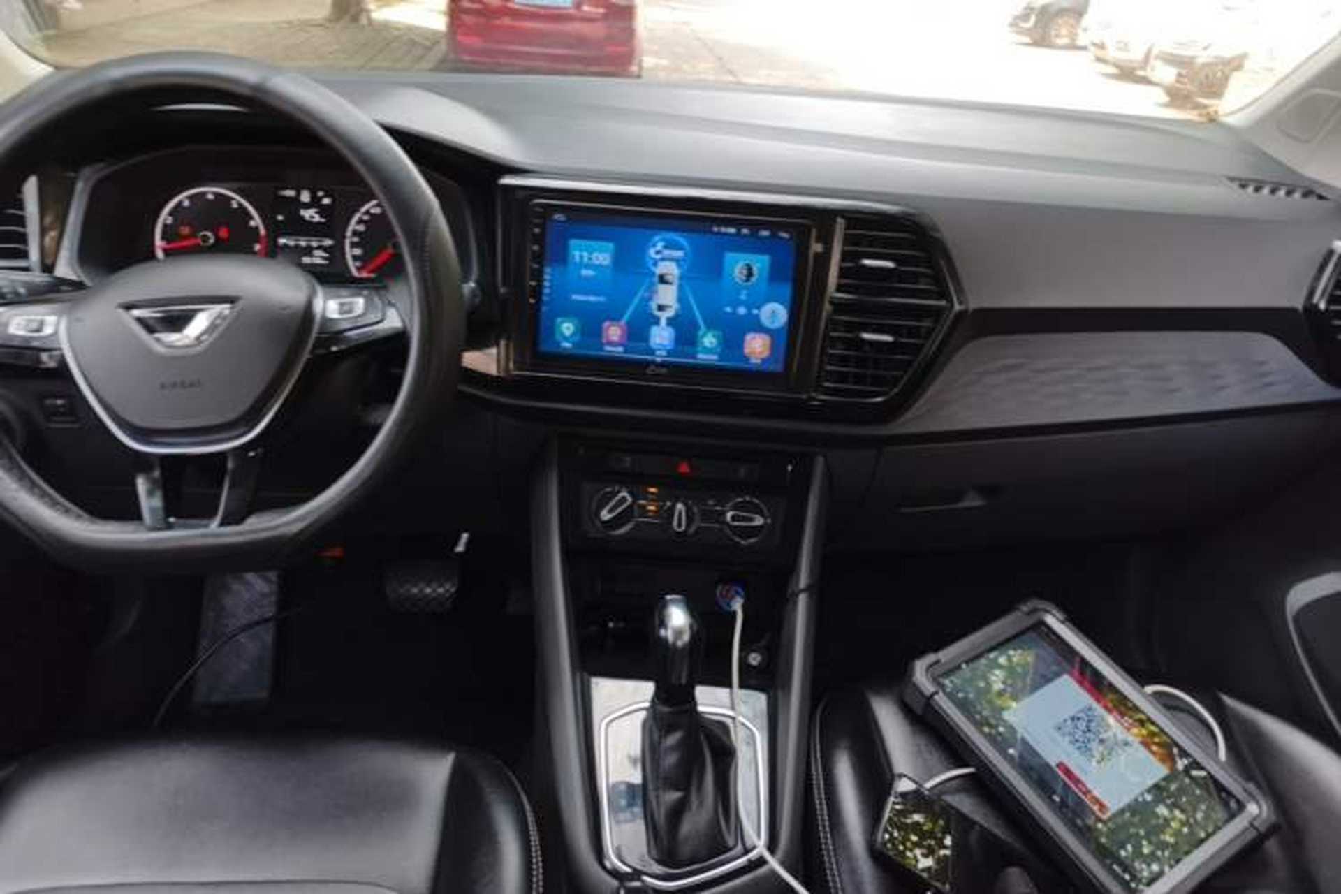 Used Jetta VS5 2019 280TSI Automatic Trend Model Audio And AC Panel