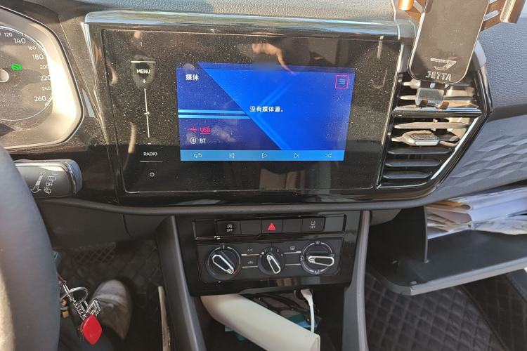 Used Jetta VS5 2019 280TSI Automatic Trend Model Audio And AC Panel