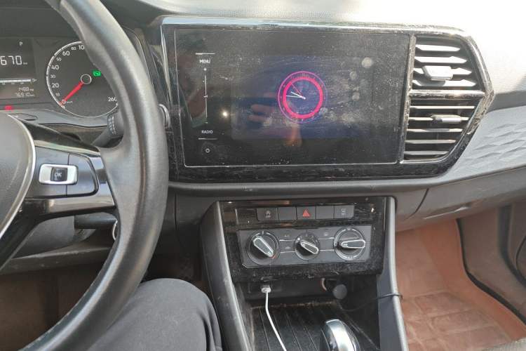 Used Jetta VS5 2019 280TSI Automatic Trend Model Audio And AC Panel