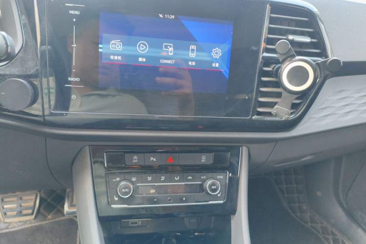 Used Jetta VS5 2019 280TSI Automatic Glory Edition Audio And AC Panel
