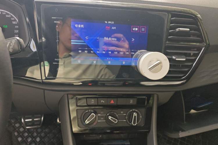 Used Jetta VS5 2019 280TSI Automatic Enjoyment Model Audio And AC Panel