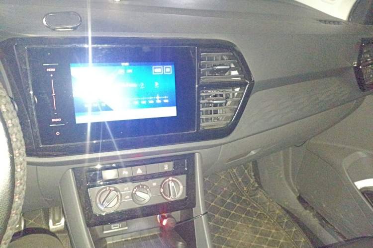 Used Jetta VS5 2019 280TSI Manual Enjoyment Model Audio And AC Panel