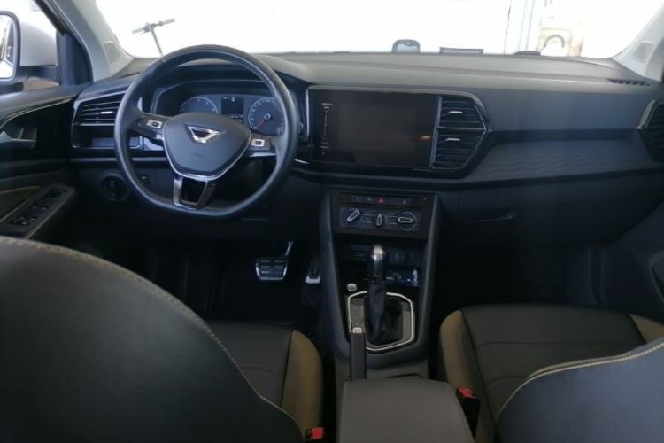 Used Jetta VS5 2019 280TSI Automatic Enjoyment Model Center Console