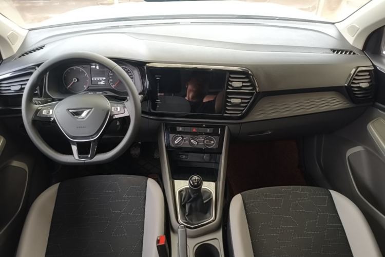 Used Jetta VS5 2019 280TSI Manual Entry-Level Model Center Console