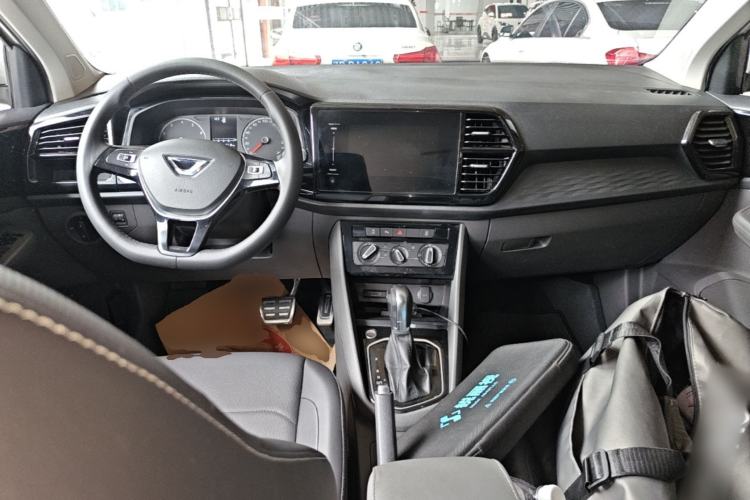 Used Jetta VS5 2019 280TSI Automatic Enjoyment Model Center Console